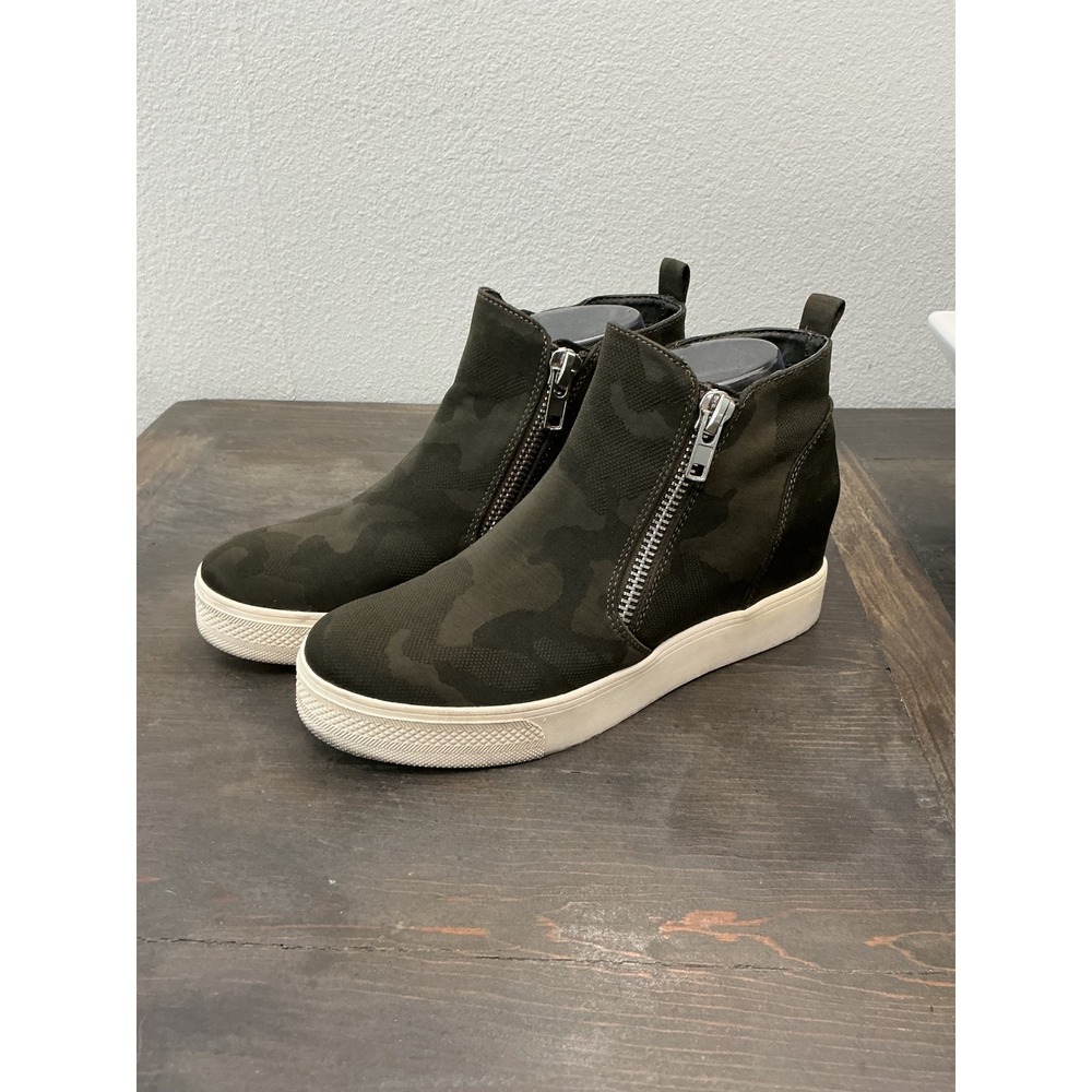 Steve Madden Wedgie Camo Wedge Sneakers Size 8.5
